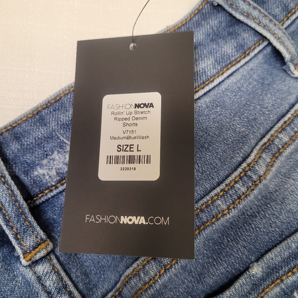 LARGE Cuffed Distressed Denim Blue Jean Shorts NEW - Picture 7 of 8